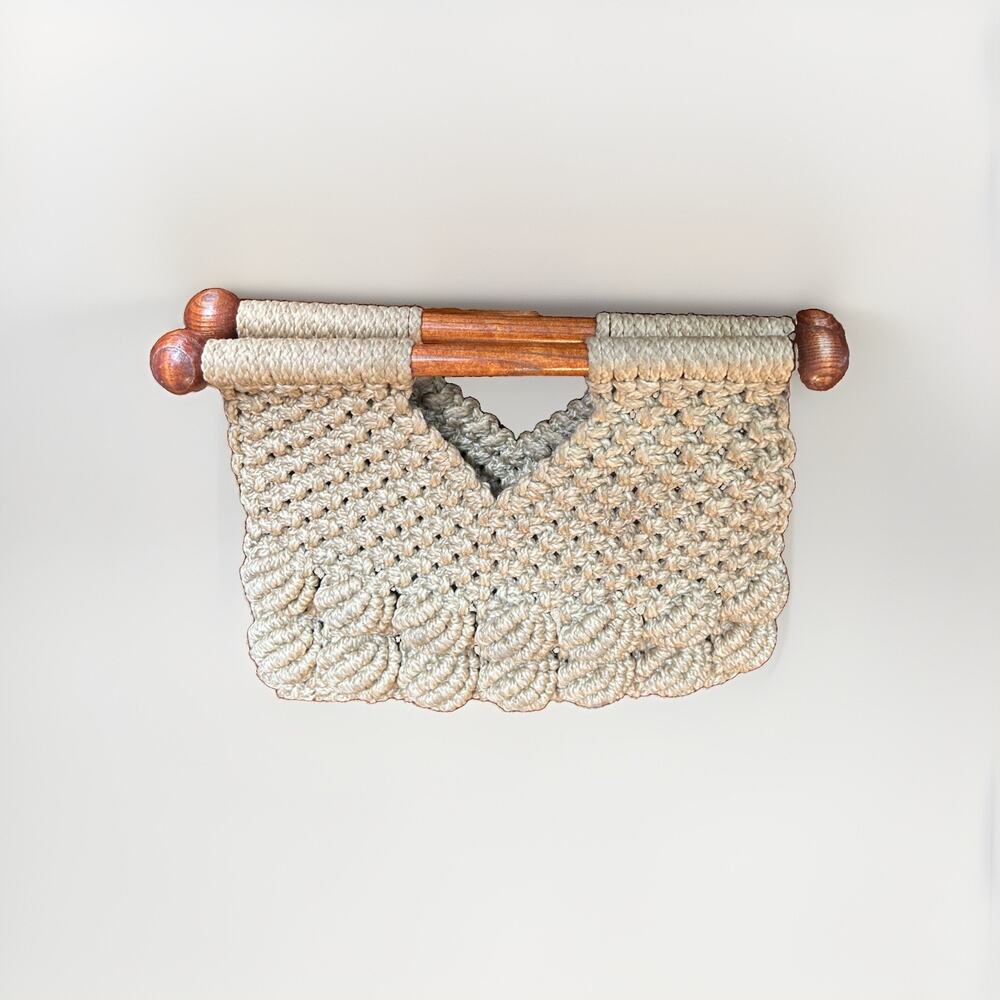 Vintage 70s Handmade Chunky Crochet Hand Bag Clutch Purse with Wooden Handles